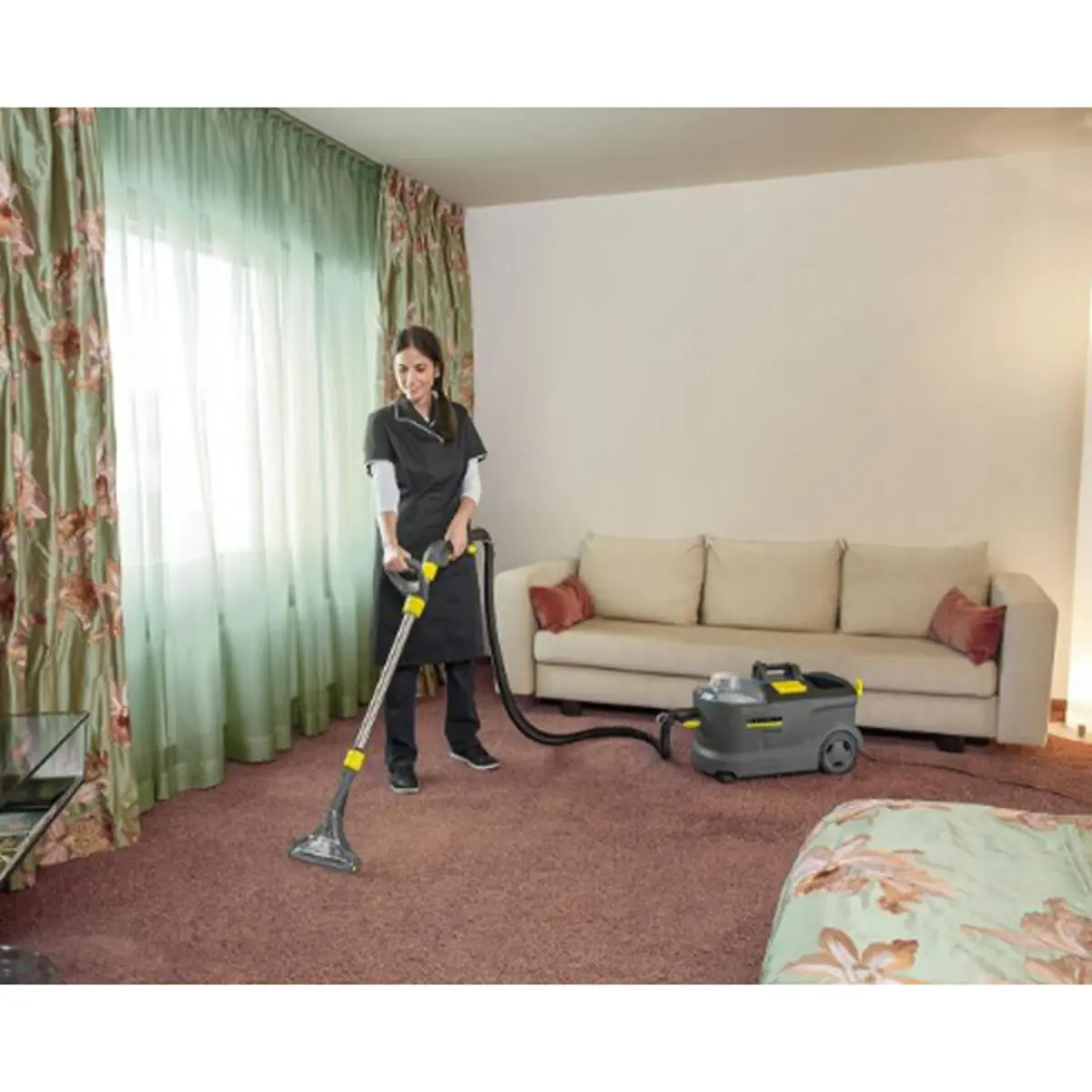 Mašina za dubinsko pranje Karcher Puzzi 10/2 ADV